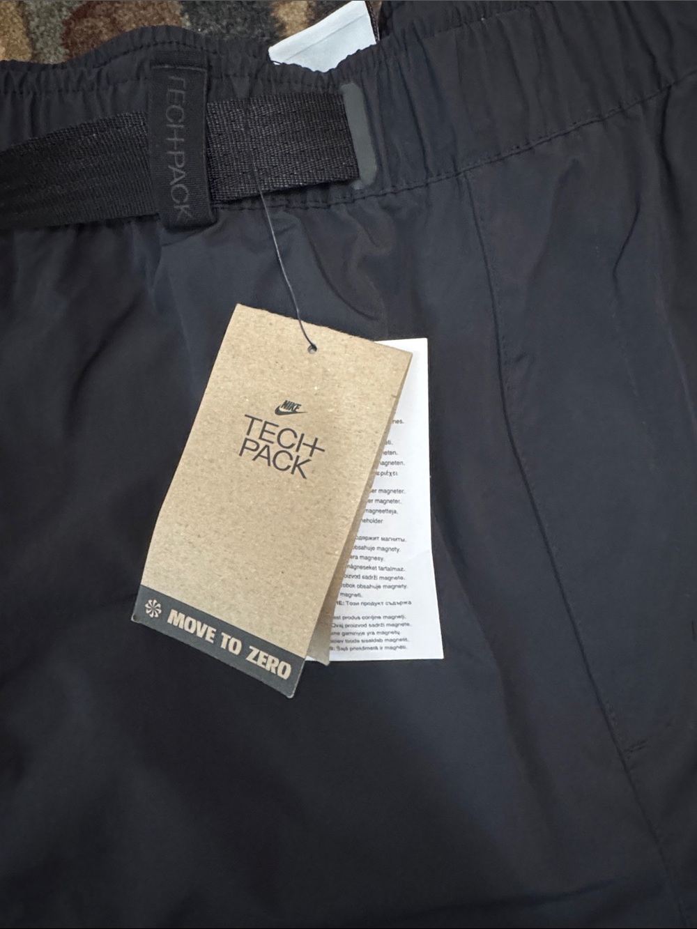 Nike men’s tech pack pants sz S - Picture 2 of 2